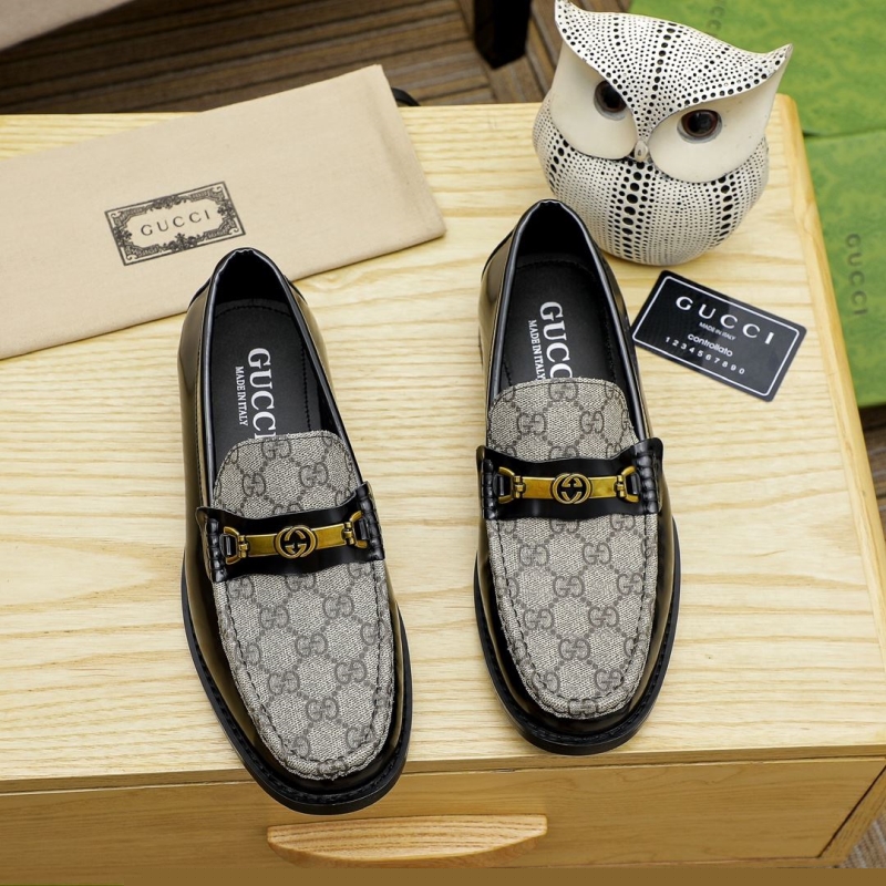 G*u*i leather shoes